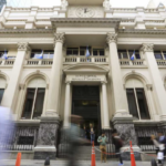 Consultoras estiman leve baja de la inflación en agosto