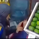 Romántico ladrón, beso a la empleada, robó y se fue